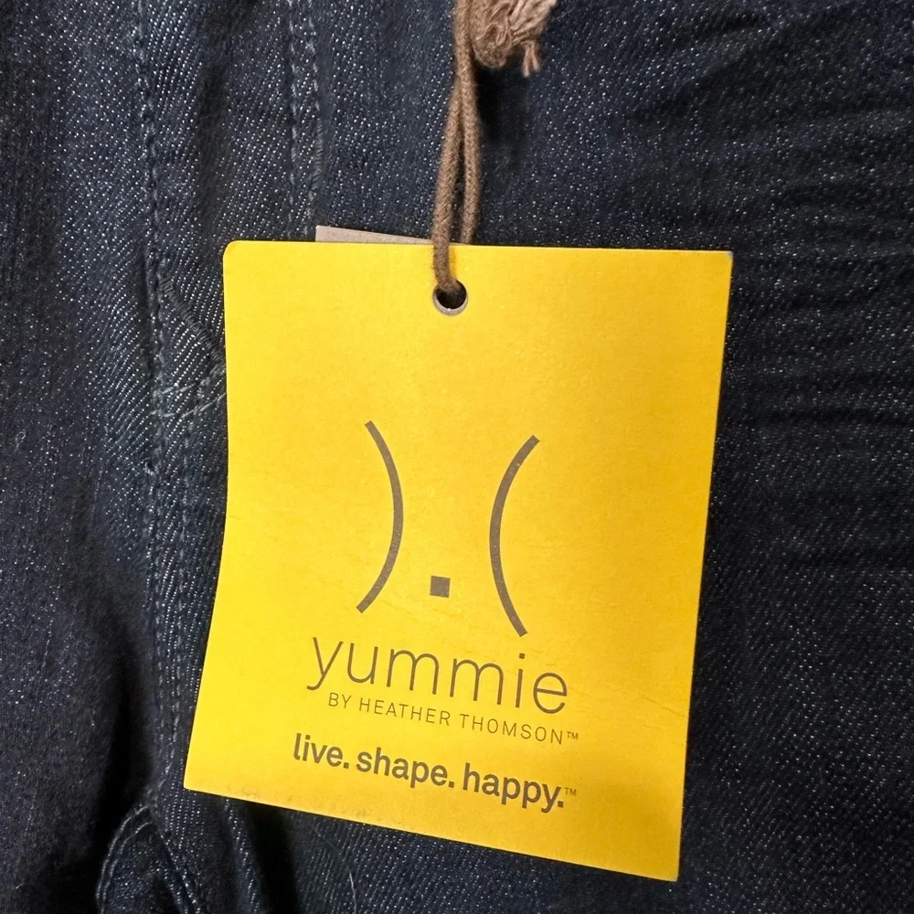 NWT Yummie Jeans Size 26